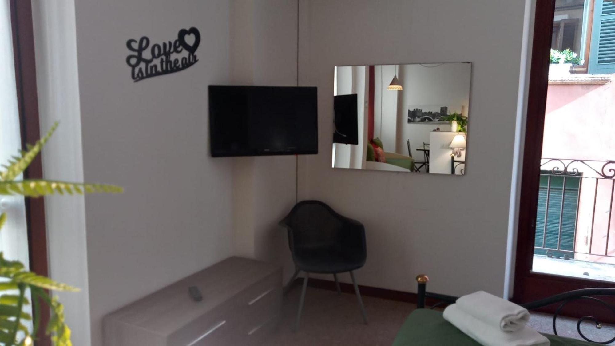 Marconi Rooms Loggia Delle Erbe ヴェローナ エクステリア 写真