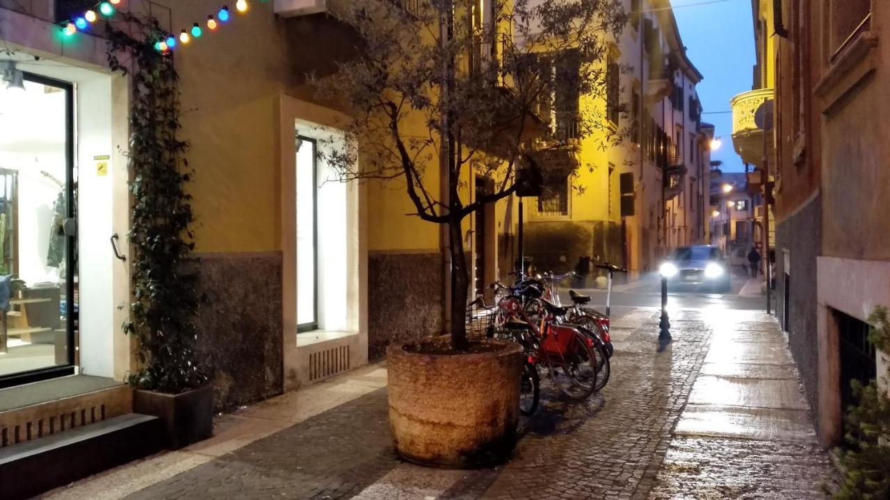Marconi Rooms Loggia Delle Erbe ヴェローナ エクステリア 写真